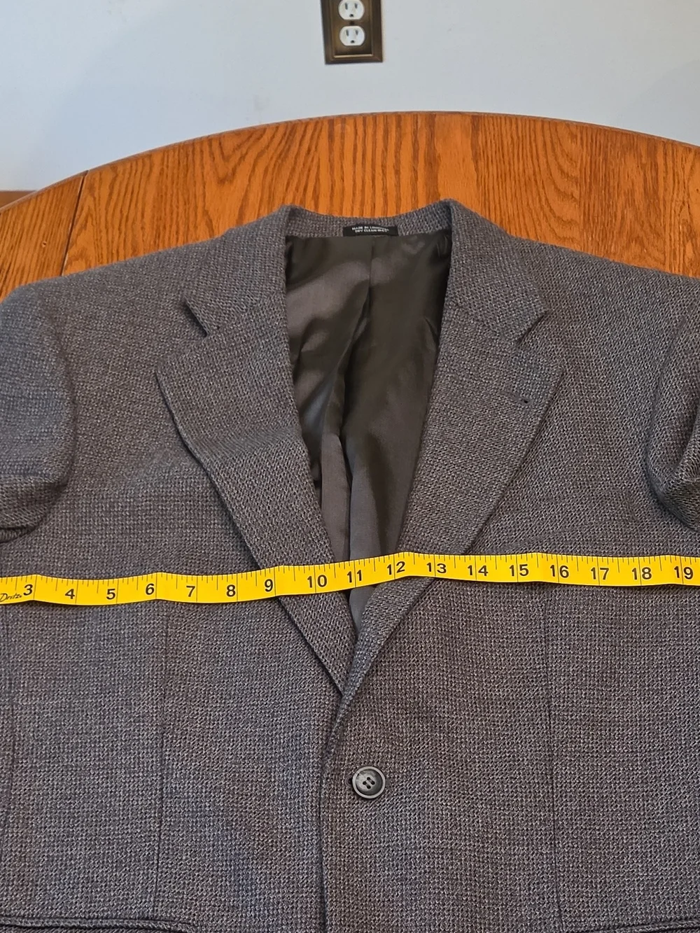Oscar de la Renta refined gray